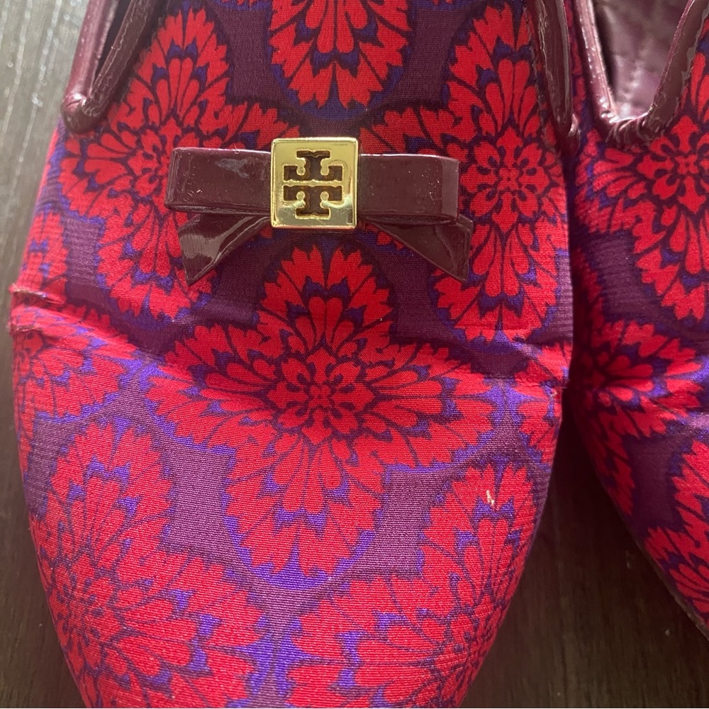 Tory Burch Chandra Smoking Loafer in Bright Fuchsia Floral Print Fabric - Picture 3 of 13